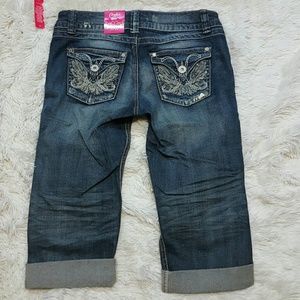 Candies nwt sz junior 7 cuffed capri